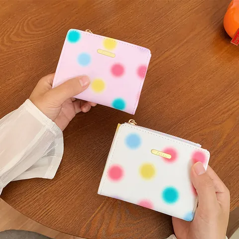 Portafoglio Corto in Pelle PU da Donna con Stampa a Pois Colorati Porta Carte con Cerniera Scomparto per Banconote Portamonete con Pendente a Catena in Metallo