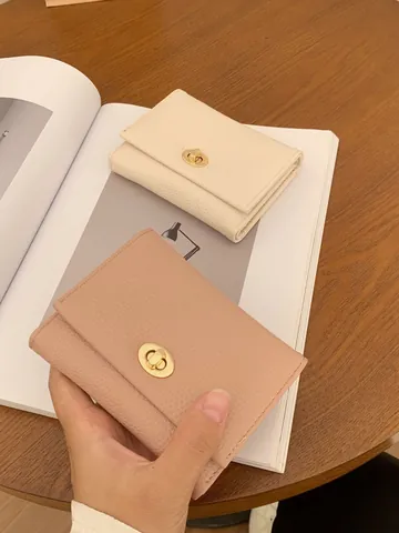 Women Short Trifold Wallet Lychee Grain PU Leather Gold Turn Lock Multi Card Slot Coin Purse Minimalist Daily Bag