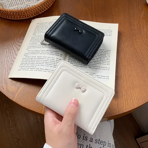 Portafoglio Corto da Donna in Pelle PU Con Fiocco Mini Borsellino Con Zip Blocco RFID Porta Carte per Studenti