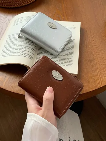 Portafoglio Corto in Pelle PU Increspata Vintage da Donna con Cerniera Slot per Schede Multiple Portamonete Minimalista Funzionale