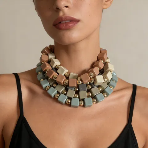 Collier Multicouche Bohémien Perlé Fait à la Main Cube en Résine Perles en Alliage Géométriques Bijoux de Mode pour Femme