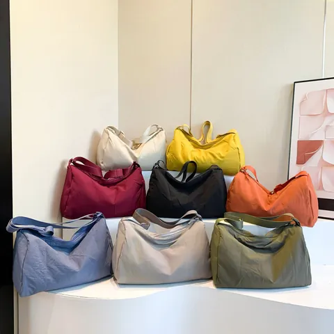 Dames Fashion Minimalistisch Nylon Gevoerd Schoudertas Grote Capaciteit Effen Kleur Crossbodytas Woon-werkverkeer Werk Handtas Dagelijks