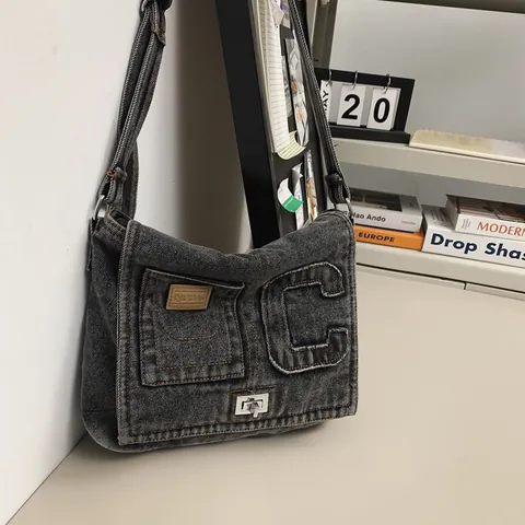 Borsa a Tracolla Vintage in Denim da Donna Con Patch a Lettera C Messenger Bag Casual Lavata Jeans Borsa a Spalla Con Girello