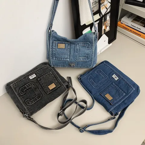 Borsa a Tracolla Vintage in Denim da Donna Con Patch a Lettera C Messenger Bag Casual Lavata Jeans Borsa a Spalla Con Girello