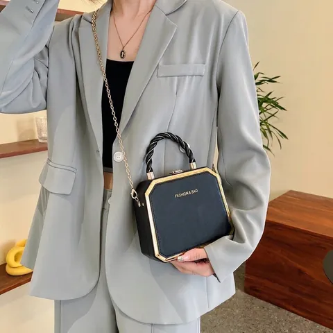 Women Fashion PU Leather Box Bag Metal Frame Handbag Geometric Shoulder Crossbody Bag With Twisted Handle Metal Chain Strap