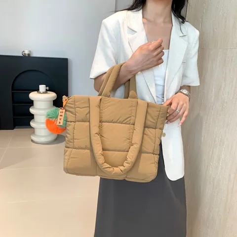Women Quilted Tote Bag Large Capacity Puffer Shoulder Handbag Lightweight Nylon Padded Fashion Casual Bag And Pendant