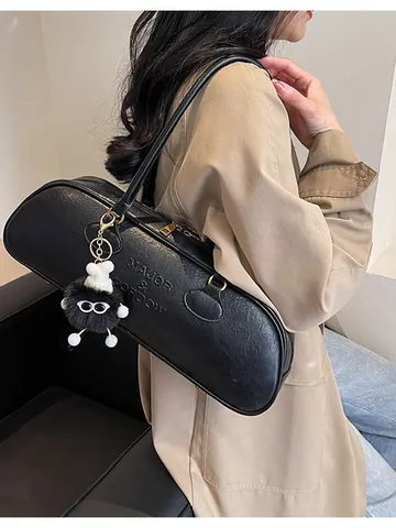 Bolso de Hombro Baguette de Cuero PU Retro para Mujer Bolso de Axila Vintage Cuadrado Con Colgante de Peluche Letras en Relieve