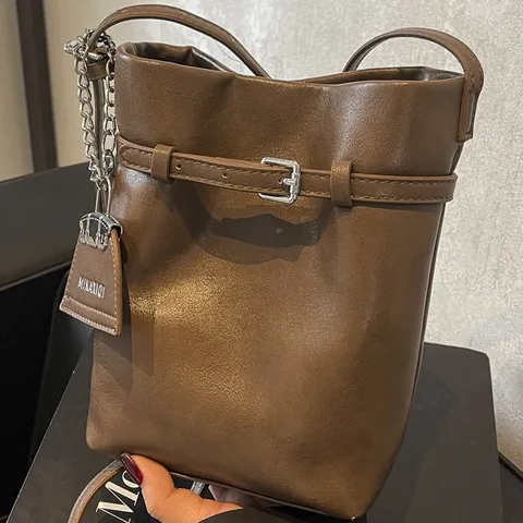 Borsa a Secchiello in Pelle PU da Donna Vintage Urban Minimalist a Tracolla Con Fibbia Magnetica e Tracolla Regolabile