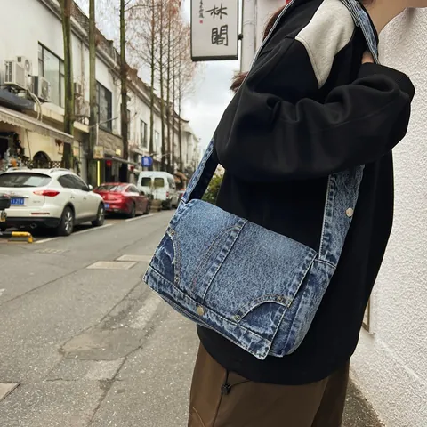 Bolso Mensajero de Mezclilla Lavada Vintage para Mujer Bolso de Hombro de Jean Retro Gran Capacidad con Costuras en Contraste