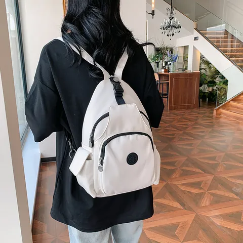 Mochila Casual de Nailon con Múltiples Bolsillos para Mujer Bolso de Pecho Repelente al Agua Ligero para Viajes Diarios Bolso de Moda al Aire Libre