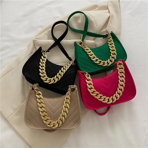 Women Fashion Felt Underarm Bag With Gold Metal Chain V-Shaped Quilting Trendy Shoulder Bag For Daily Party Ladies Bag