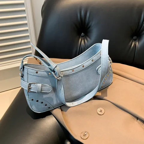 Bolso de Axila con Remaches para Mujer Vintage de Cuero PU Bolso de Hombro Baguette Con Tachuelas de Metal y Hebillas Moda Estilo Y2K
