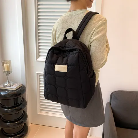Zaino Imbottito Trapuntato da Donna in Nylon Leggero Texture a Nuvola Casual Zainetto da Viaggio Moda Scuola Impermeabile