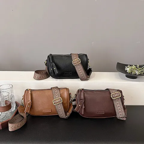 Damen Vintage PU Leder Umhängetasche Lässige Kleine Quadratische Schultertasche Designer Chic Unterarm Tasche Mit Gewebtem Gurt