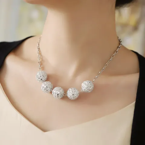 Fashion Alloy Disco Ball Five Beads Pendant Necklace For Women Silver Mirror Faceted Spheres Clavicle Chain Party Jewelry