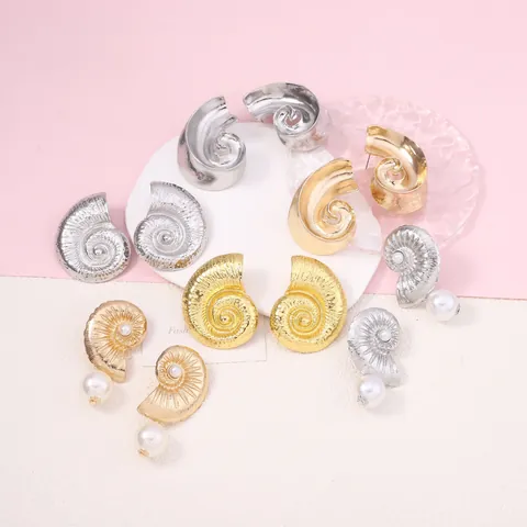 Vintage Conch Shell Faux Pearl Stud Earrings For Women Retro Marine Style Gold Silver Alloy Rhinestone Beach Vacation Jewelry