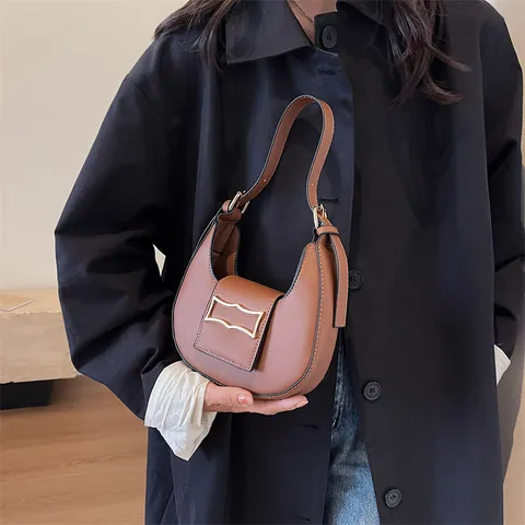 Women Fashion PU Leather Crescent Hobo Bag Minimalist Underarm Shoulder Bag With Gold Metal Buckle Solid Color Crossbody Handbag