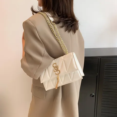 Bolso de Hombro Acolchado para Mujer Bolso Bandolera de Cadena Dorada con Borla Cuero PU Bolso de Solapa Cuadrado Elegante