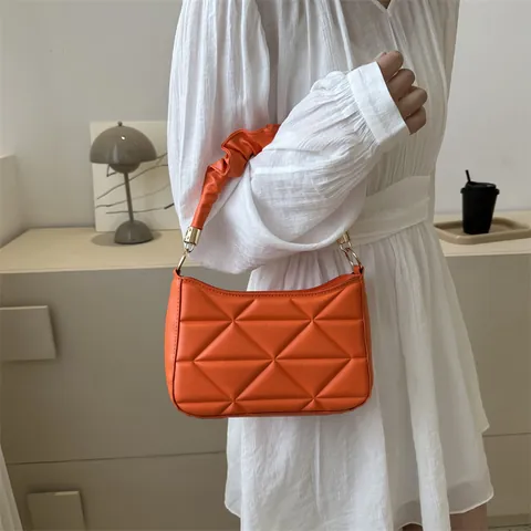 Damen Gesteppt Umhängetasche PU Geometrische Textur Geraffter Griff Mode Unterarmtasche Casual Täglich
