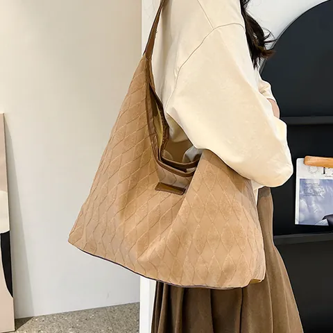 Women Quilted Diamond Grid Fabric Tote Bag Large Capacity Shoulder Bag With PU Leather Strap Minimalist Daily Commute Bag