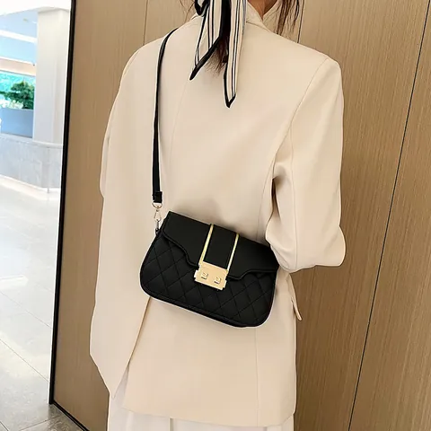 Borsa a Tracolla Trapuntata in Pelle PU Piccola Borsa Quadrata con Chiusura Dorata Elegante alla Moda Quotidiana per Donna
