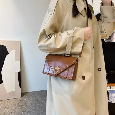 Borsa a Tracolla da Donna in Pelle PU Alla Moda Piccola Borsa Quadrata a Spalla Minimalista Con Chiusura in Metallo