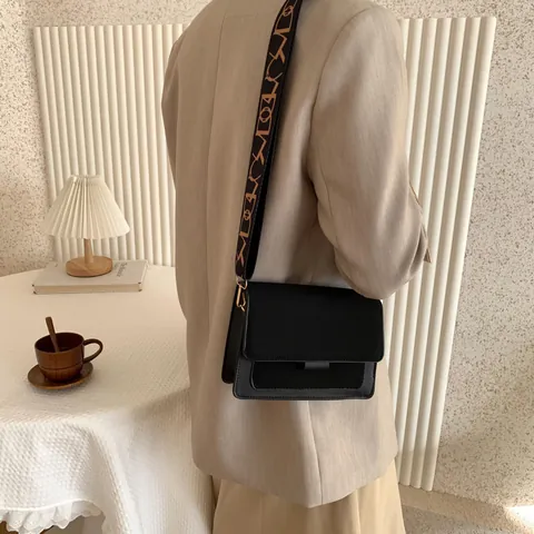 Bolso Bandolera Cuadrado Pequeño de Cuero PU para Mujer Retro Con Correa de Hombro Ancha de Jacquard Moda Costura Bolso