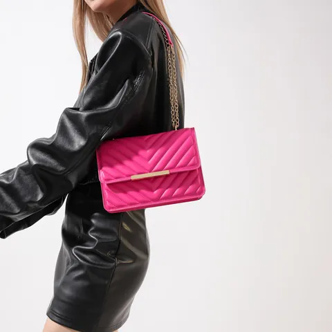 Women V-Quilting PU Leather Crossbody Bag Small Square Shoulder Bag With Golden Chain Strap Flap Casual Commuting Fashion Handbag