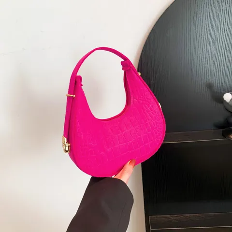 Vintage Crocodile Embossed Crescent Bag For Women Fashion PU Leather Underarm Bag Gold Hardware Small Shoulder Bag Solid Color