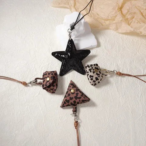 Vintage Leopard Cow Print Mini Bag Pendant Necklace For Women Retro Leather Star Shape Fashionable Jewelry Neckpiece