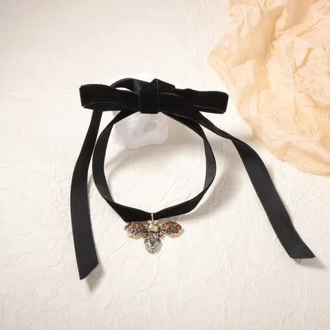 Vintage Alloy Rhinestone Bee Pendant Black Velvet Choker Necklace Elegant Long Ribbon Neck Chain For Women Jewelry