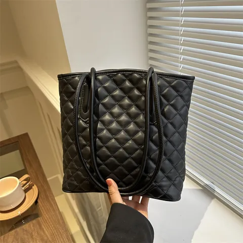Bolso Tote de Cuero PU Acolchado de Moda para Mujer Gran Capacidad Bolso de Hombro Axila Patrón de Rombos Color Sólido Bolso Elegante