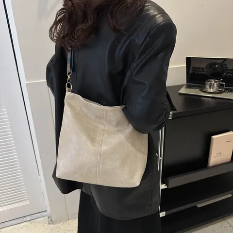 Women Large Capacity PU Leather Shoulder Bag Vintage Hobo Tote With Bohemian Ethnic Pattern Adjustable Wide Strap For Commute