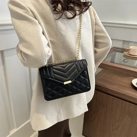 Women Fashion Quilted Chain Crossbody Bag PU Leather Diamond Chevron Small Square Shoulder Bag Gold Hardware Handbag
