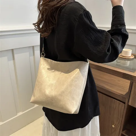 Borsa Tote Donna in Pelle PU Grande Capacità Moda Etnica Bohemien Tracolla Larga Borsa a Spalla Hobo Pendolare Quotidiana