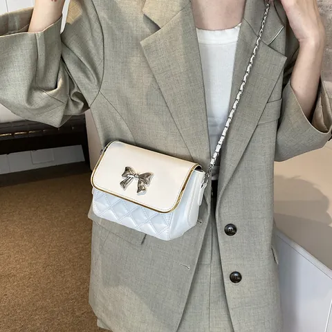 Fashion Women Rhombic Quilted PU Leather Crossbody Bag With Metal Bow Decor Small Square Chain Shoulder Bag For Daily Match