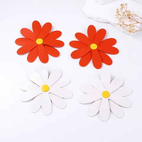 Oversized PU Leather Daisy Flower Stud Earrings For Women Simple Fashion Matte Orange White Floral Vacation Ear Jewelry