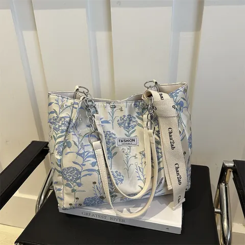 Bolso Tote de Lona Floral Artístico para Mujer Gran Capacidad Bolso de Hombro Con Cadena de Plata y Cinta de Letras Azul