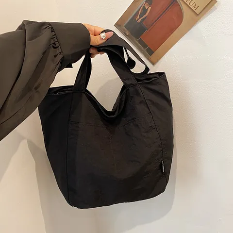 Dames Geplooide Nylon Draagtas Grote Capaciteit Waterdichte Schoudertas Voor Kantoor Casual Japans Minimalistisch Handtas