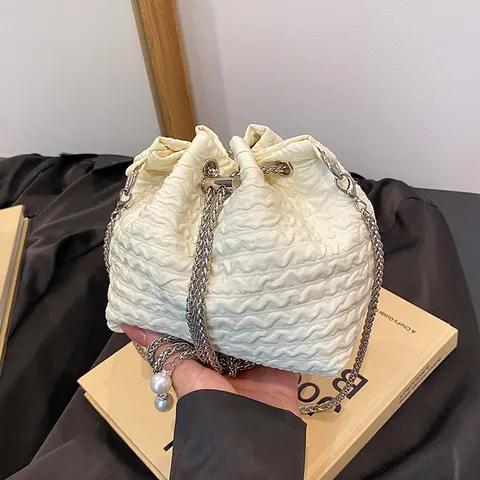 Damen Falten Kordelzug Eimertasche Mode PU Leder Kette Schultertasche Mit Künstliche Perlendekoration Umhängetasche Handtasche