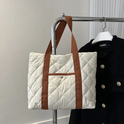 Bolso de Mano Acolchado de Gran Capacidad Bolso de Hombro Ligero con Diseño de Rombos para Mujer