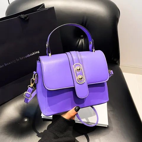 Borsa a Tracolla Piccola Quadrata da Donna in Pelle Sintetica Tinta Unita Con Fibbia Dorata e Manico Superiore Regolabile