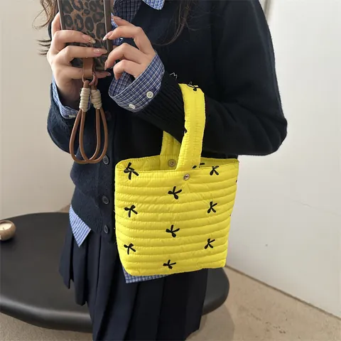 Embroidered Bow Quilted Handbag Women Fashion Padded Cosmetic Bag Large Capacity Portable Toiletry Storage Bag Bucket Handbag