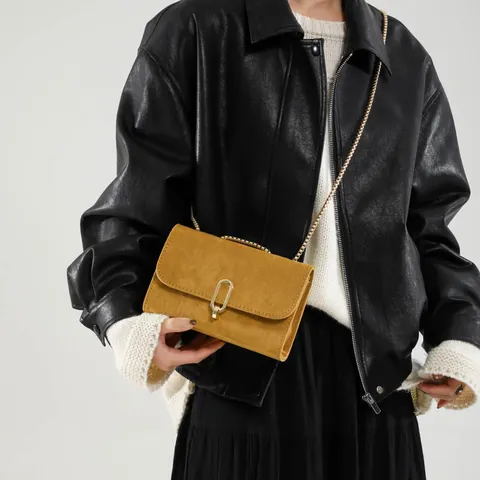 Damen Mode Kleine Quadratische Tasche Vintage Wildlederoptik PU Leder Umhängetasche Goldene Kette Metallschloss Schultertasche
