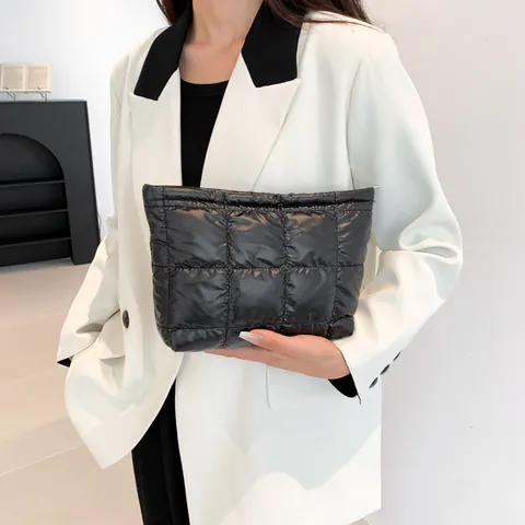 Fashion Quilted Puffer Clutch Bag Women PU Leather Korean Style Padded Square Handbag With Zipper Daily Casual Makeup Bag