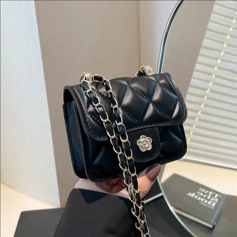 Women Mini Crossbody Bag Quilted PU Leather Small Square Bag With Gold Camellia Buckle Leather Chain Strap Fashion Shoulder Bag