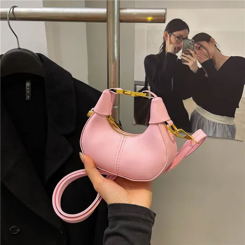Fashion Women Mini Crescent Moon Crossbody Bag PU Leather Chain Handbag Elegant Street Trend Zipper Small Shoulder Purse Accessory