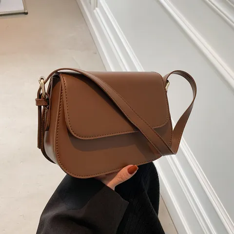 Borsa a Sella Minimalista da Donna in Pelle PU Retrò Patta Semitonda Borsa a Tracolla Quotidiana Versatile Borsa a Spalla