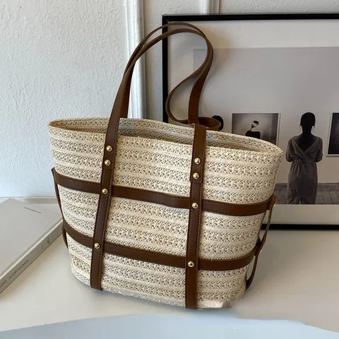 Damen Stroh Webart Tragetasche Große Kapazität Minimalistische Umhängetasche Mit PU Lederbesatz Nieten Dekor Urlaub Strandtasche