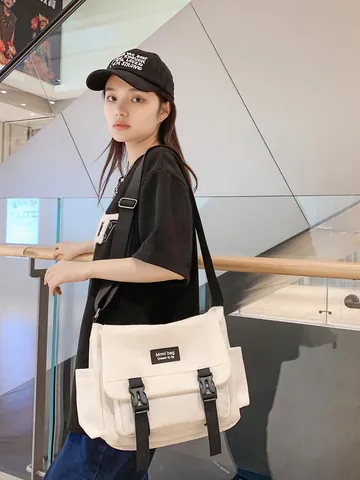 Borsa a Tracolla Unisex in Nylon Grande Capacità Stile Giapponese Borsa Messenger Casuale per Studenti Lavoro Quotidiano Viaggio